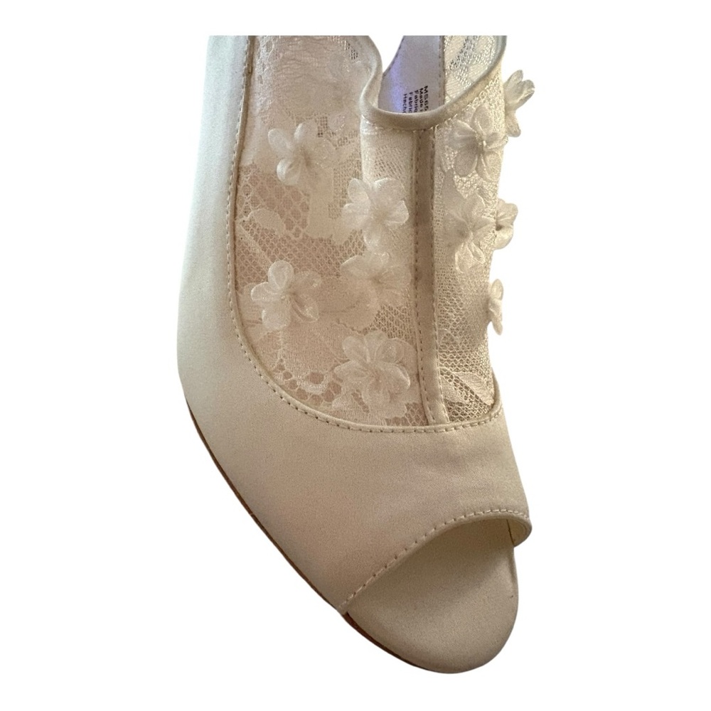 Elegant Ivory Peep-Toe Bridal Heels - Picture 4 of 12